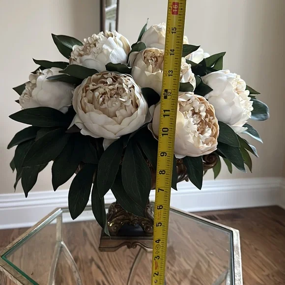 🤩 Stunning Custom Floral Arrangement